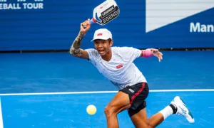 Tay vợt gốc Việt thắng liền ba trận tứ kết pickleball thế giới