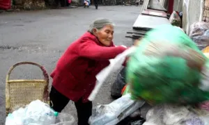Cụ bà dành nửa đời người cưu mang 38 trẻ sơ sinh bị bỏ rơi Cụ bà dành nửa đời người cưu mang 38 trẻ sơ sinh bị bỏ rơi