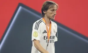 Modric khó chịu vì thua Barca chín bàn sau hai trận